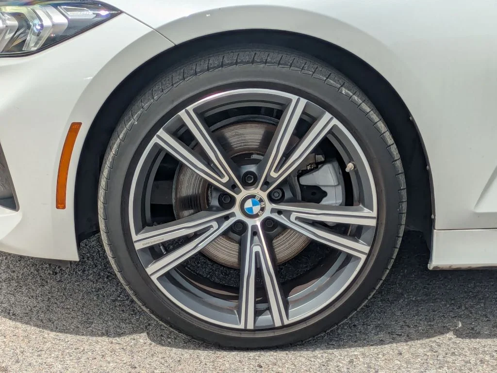 Used 2023 White BMW 330i image 9