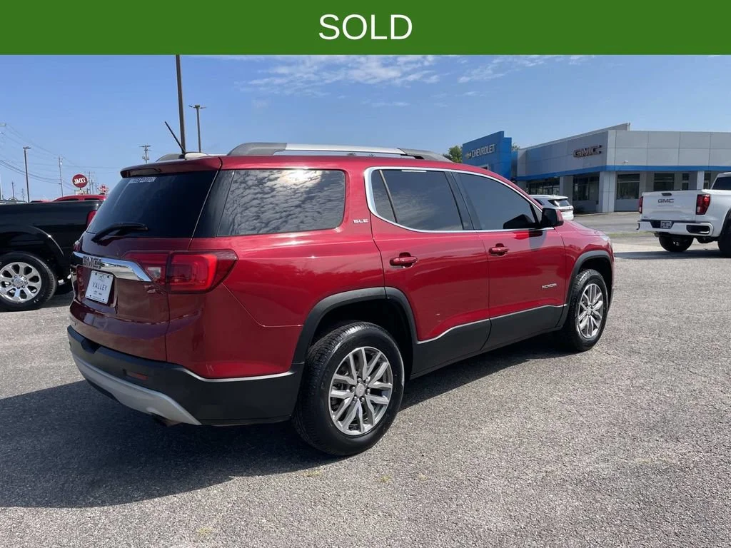 Used 2019 RED QUARTZ TINTCOAT GMC SLE image 4