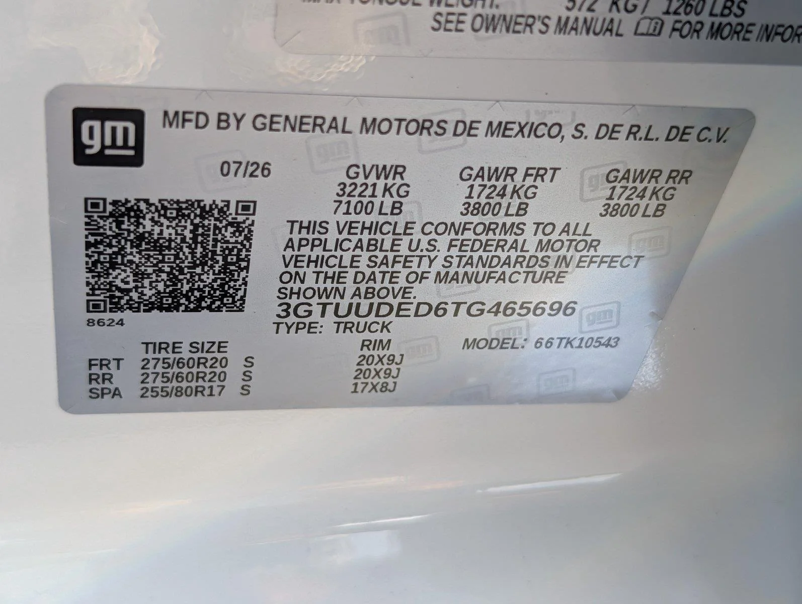 New 2026 Summit White GMC SLT image 41