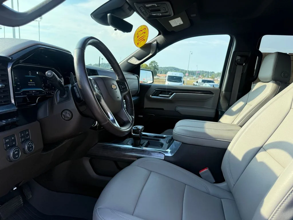 Used 2023 White Chevrolet LTZ image 4