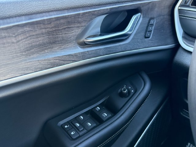 Used 2024 White Jeep 4xe image 16