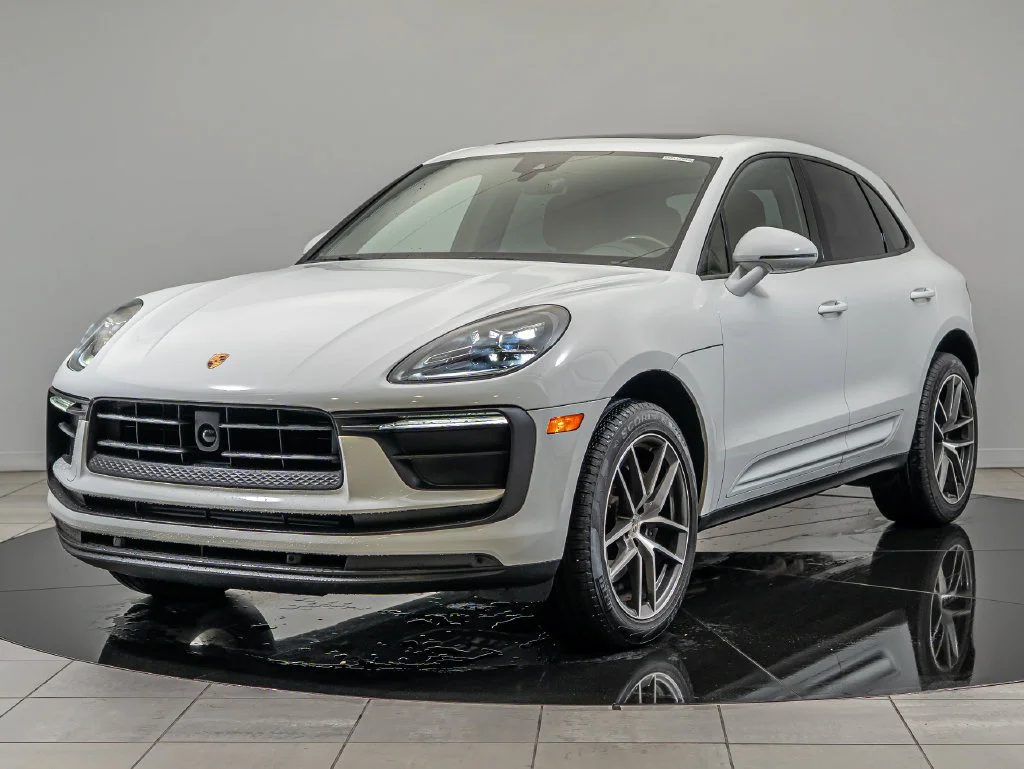 2026 Porsche Macan