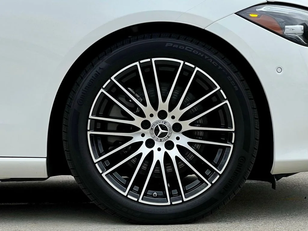 2024 Mercedes-Benz C-Class Sedan C 300 - Photo 9