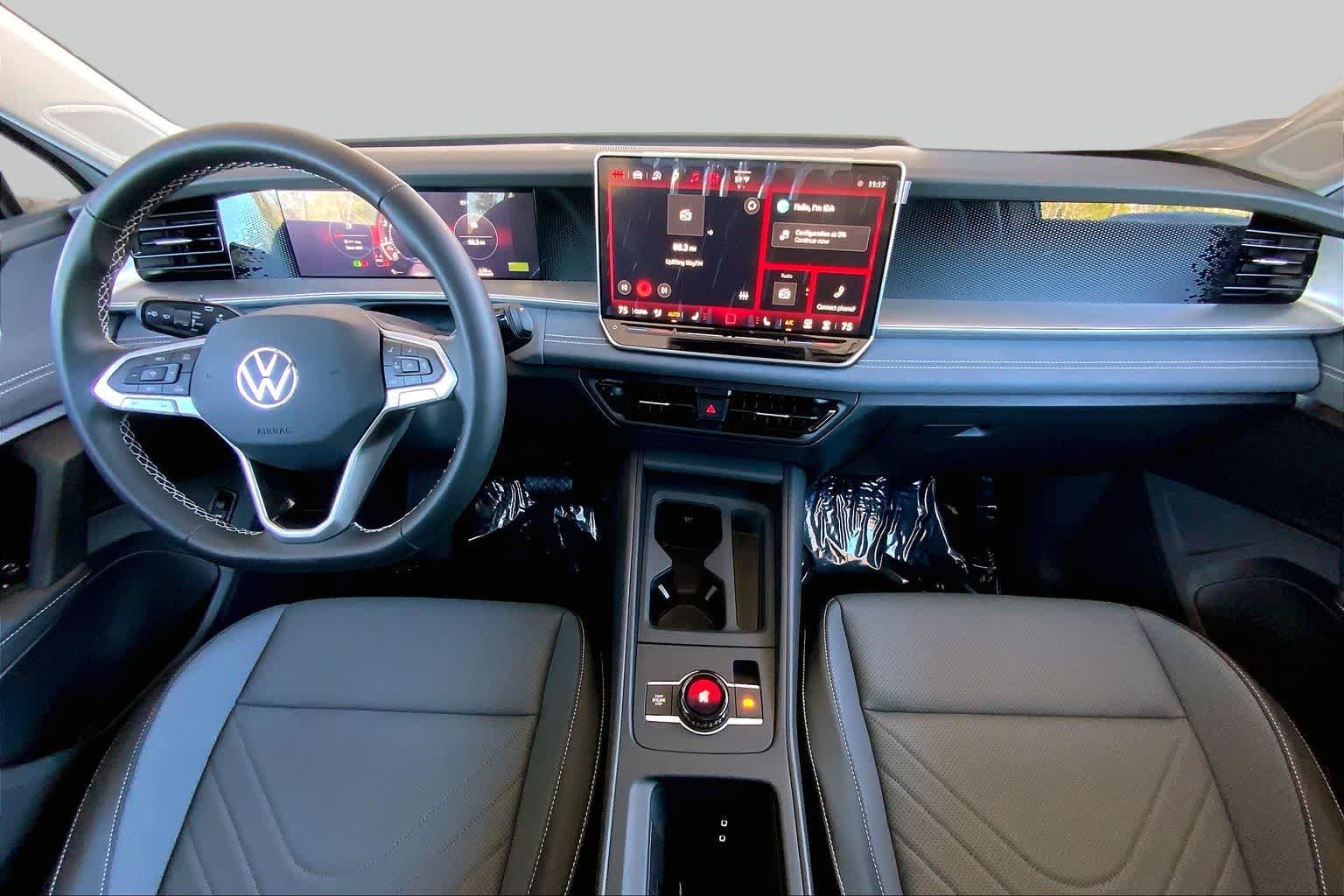 New 2026 Pure White Volkswagen SE image 5