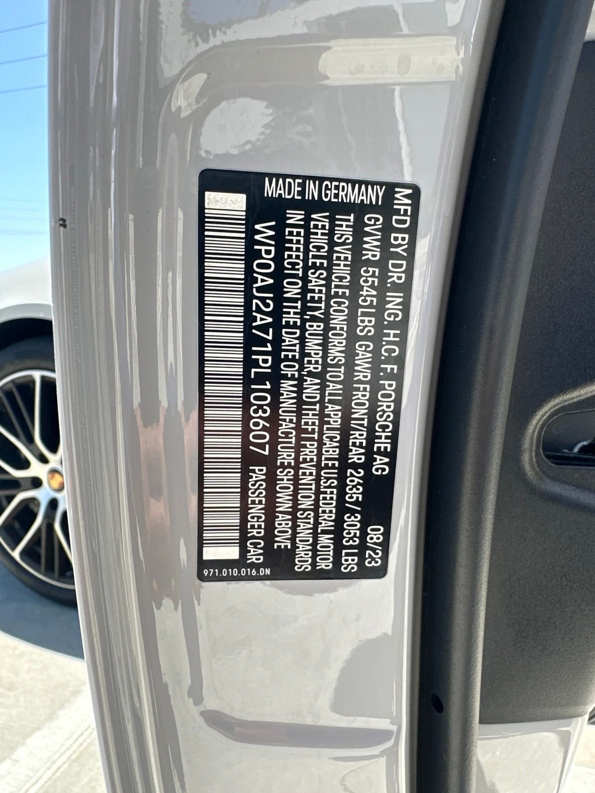 Used 2023 Chalk Porsche Platinum Edition image 8
