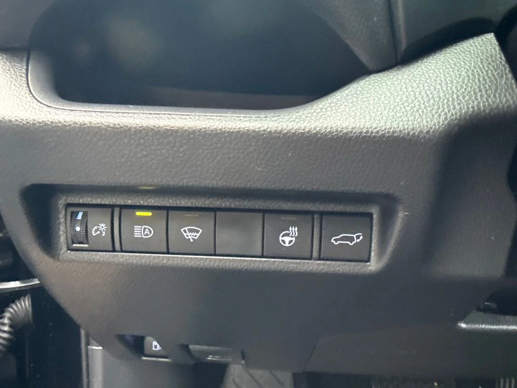 Used 2022 Midnight Black Metallic Toyota SE image 18