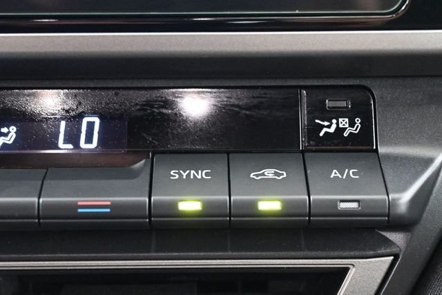 Used 2025 White Toyota LE image 23
