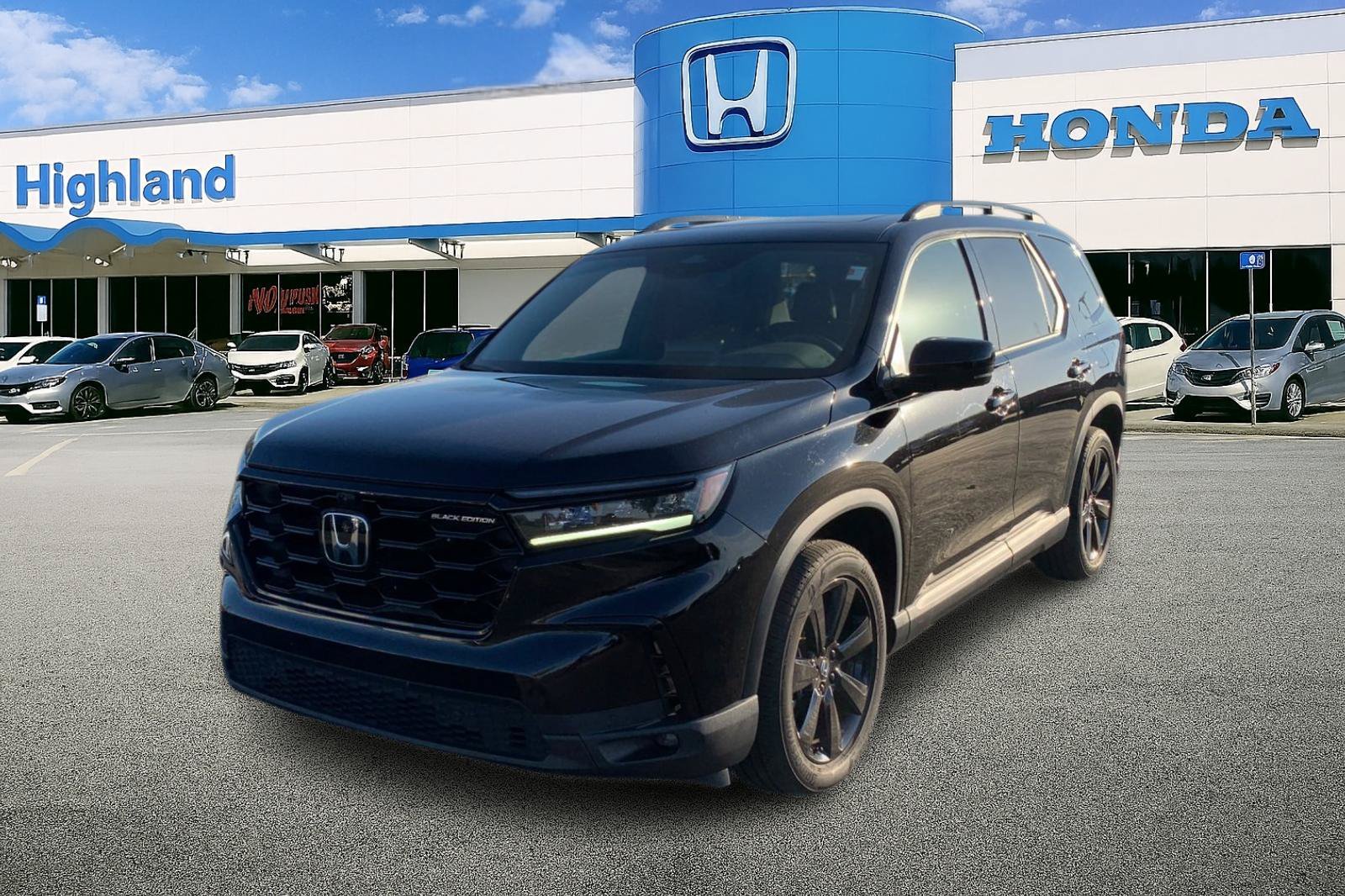 Certified Used 2025 Black Honda Black Edition image 1