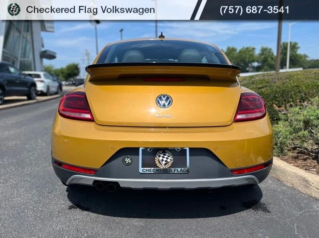 Used 2017 Sandstorm Yellow Metallic/Black Roof Volkswagen 1.8T Dune image 10