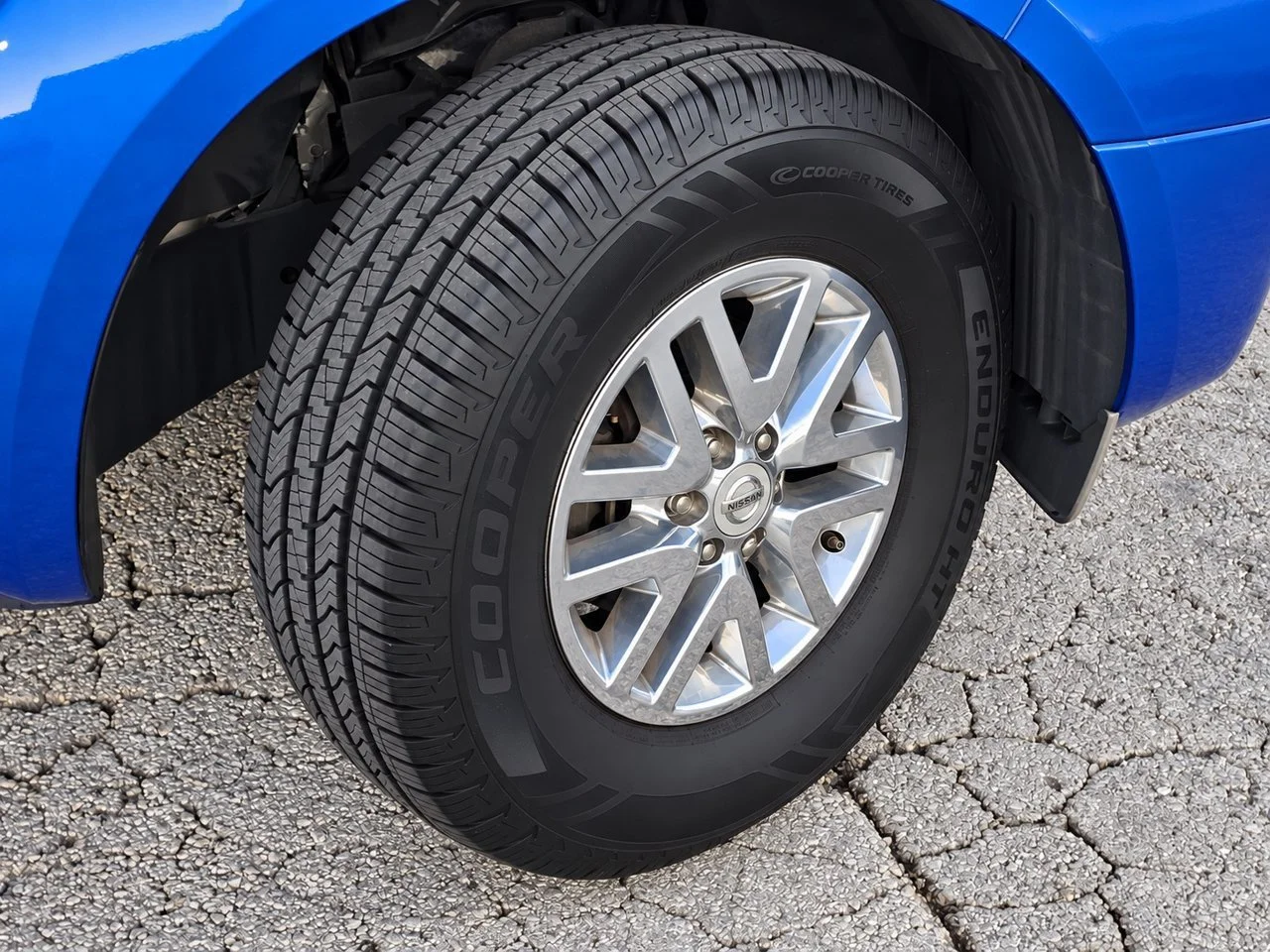 Used 2015 Metallic Blue Nissan S image 10