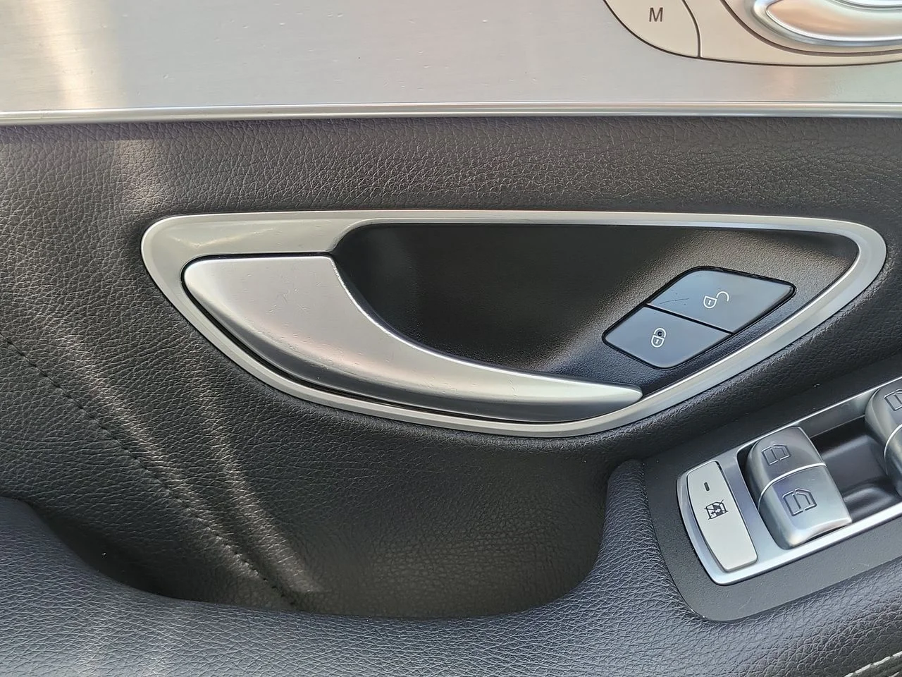 Used 2020 Gray Mercedes-Benz C 300 image 27