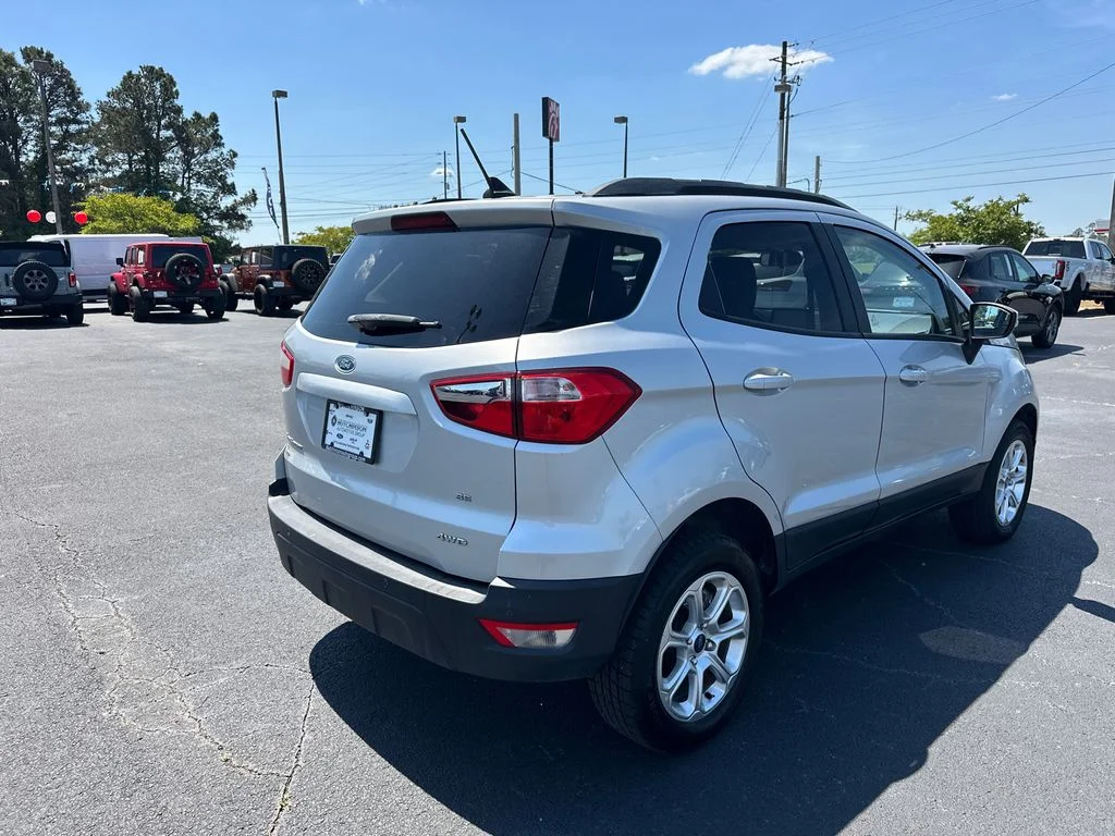 Used 2020 Silver Ford SE image 7