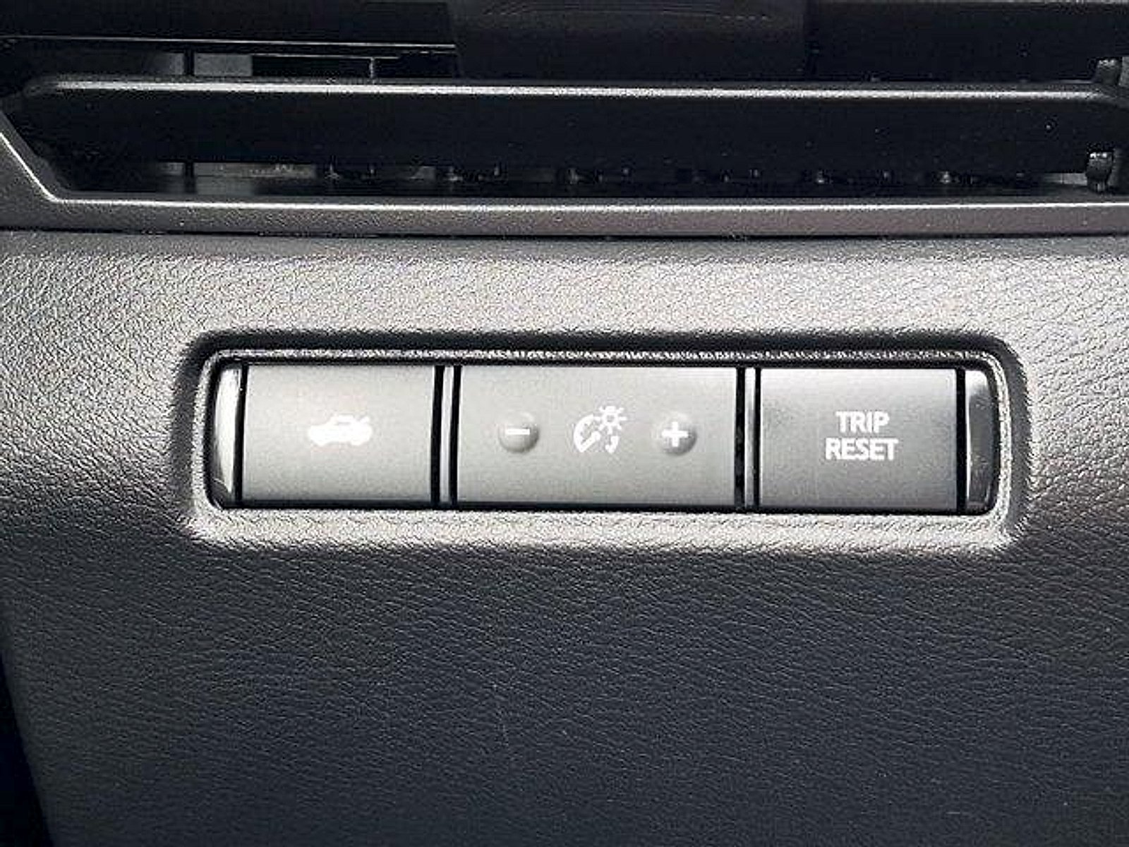 2024 Nissan Altima SV - Photo 17