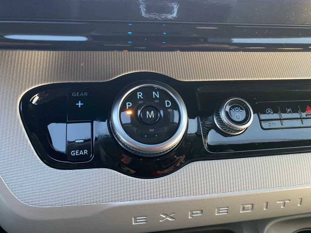 2025 Ford Expedition Active - Photo 29