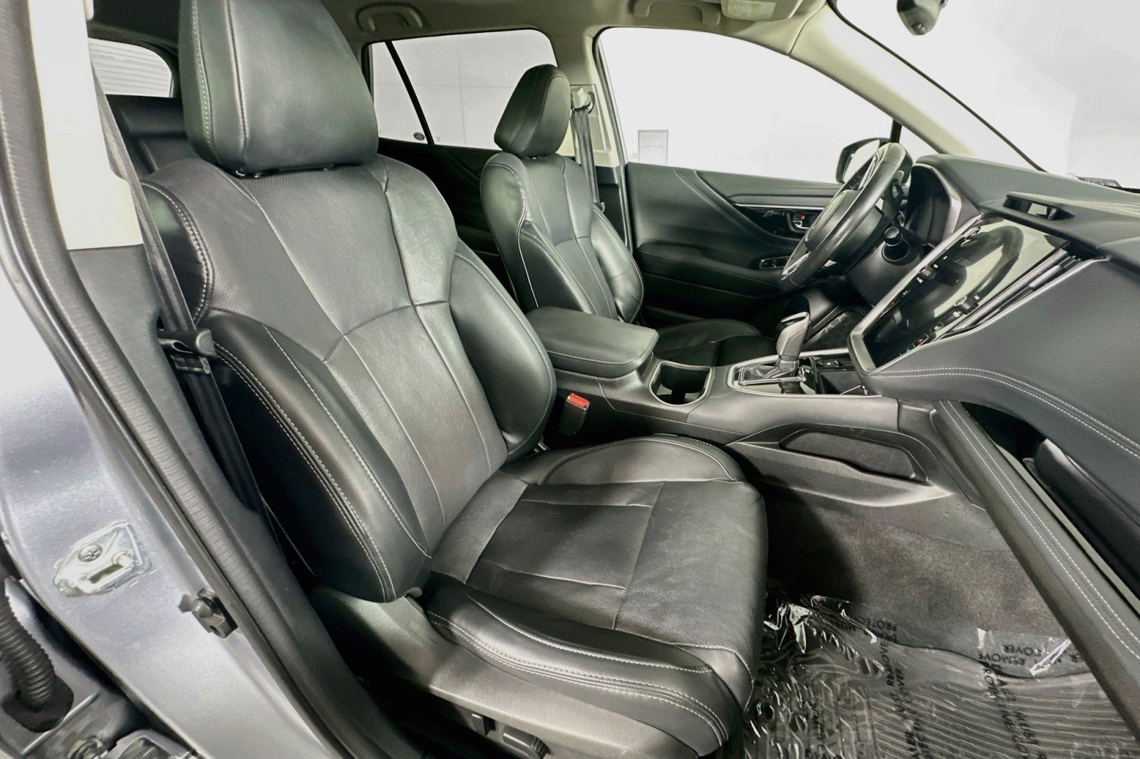 Used 2024 Ice Silver Metallic Subaru Limited image 8