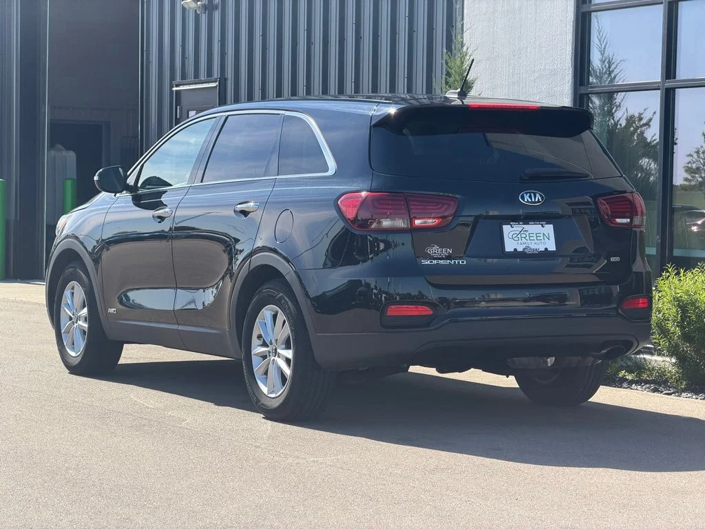 Used 2020 Black Kia LX image 3