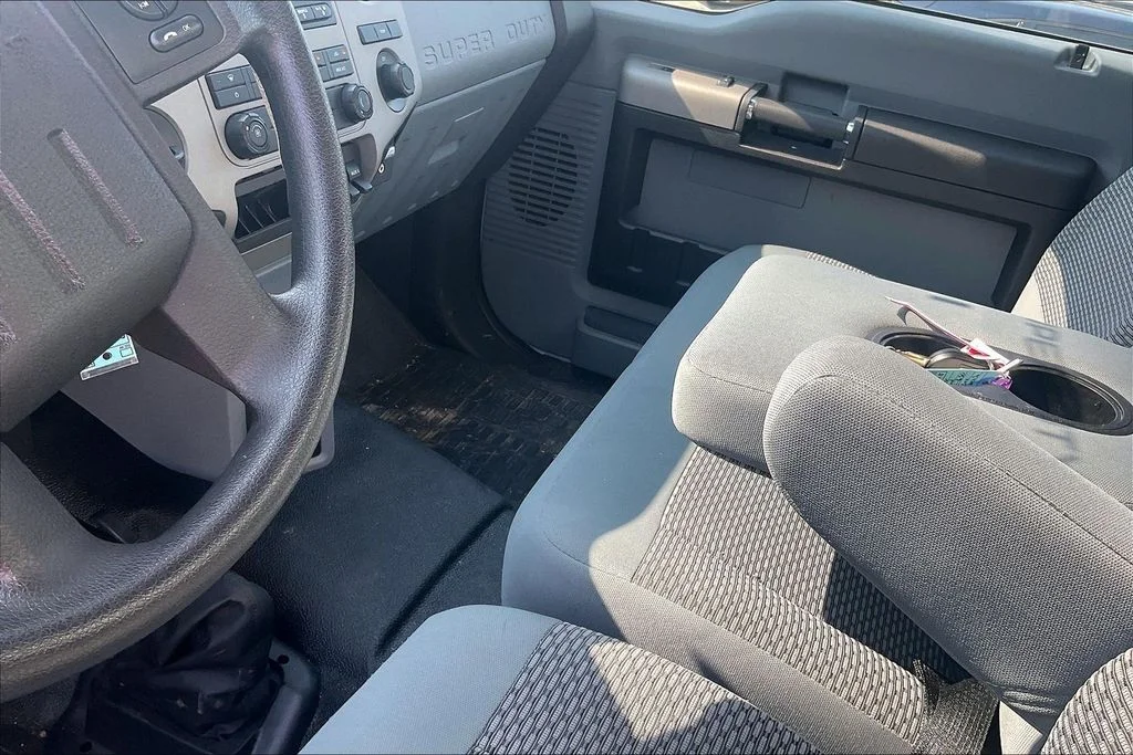 Used 2018 White Ford Base image 16