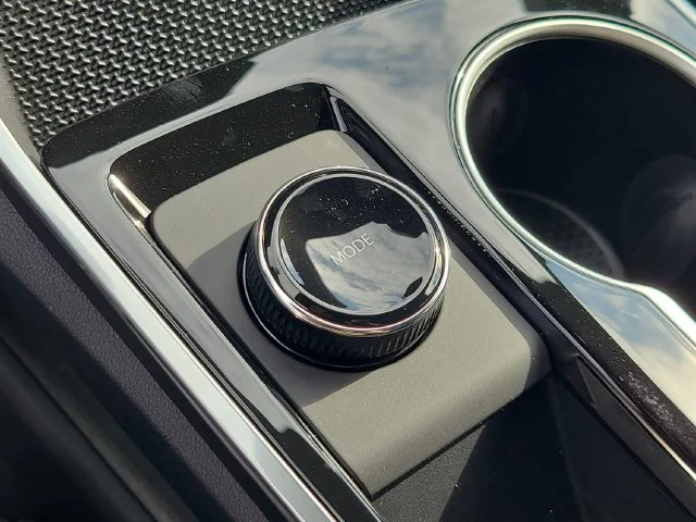 New 2027 Mosaic Black Metallic Chevrolet LT image 36