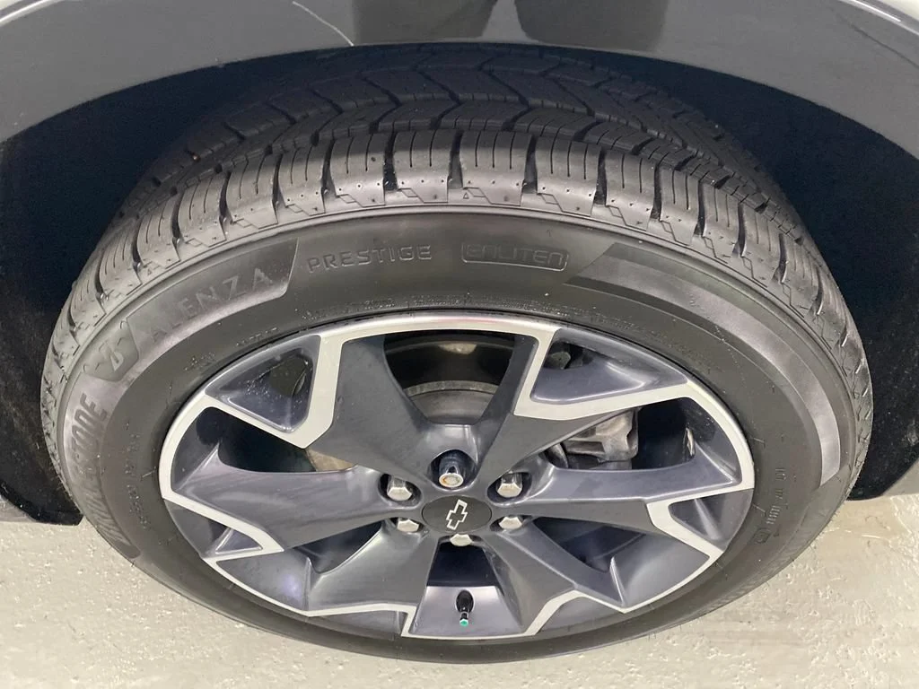 Used 2021 SILVER ICE METALLIC Chevrolet RS image 4