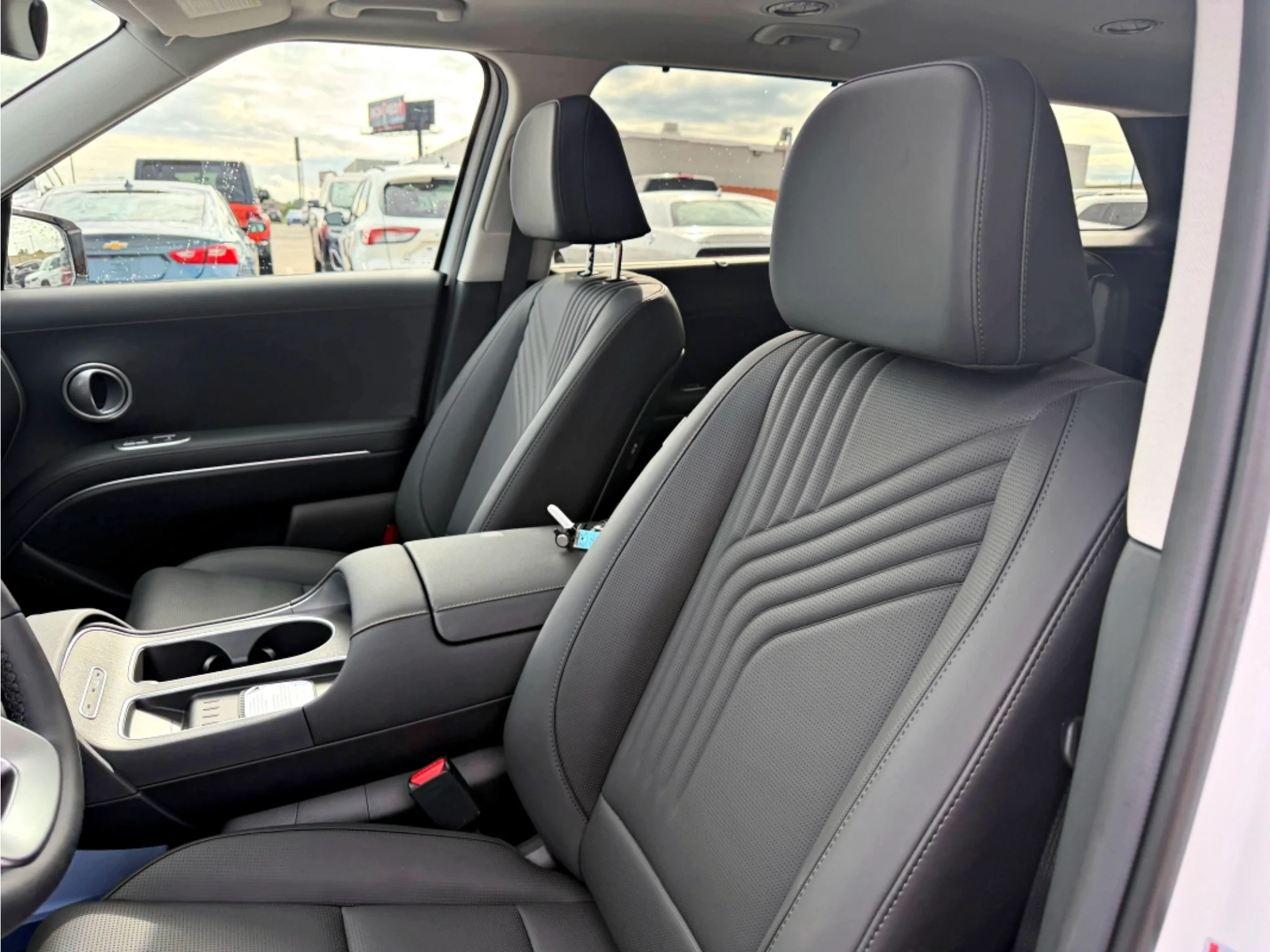 New 2026 Creamy White Pearl Hyundai SEL Premium 7P image 21