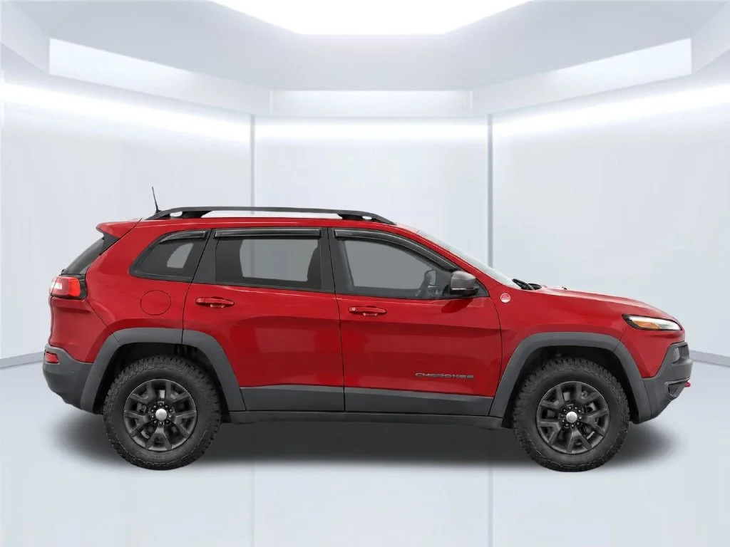 Certified Used 2016 Red Jeep Trailhawk image 10