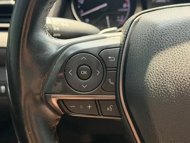 2021 Toyota Camry SE - Photo 16