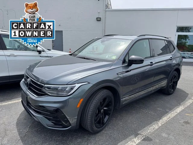 2024 Volkswagen Tiguan 2.0T SE R-Line Black 4Motion's photo