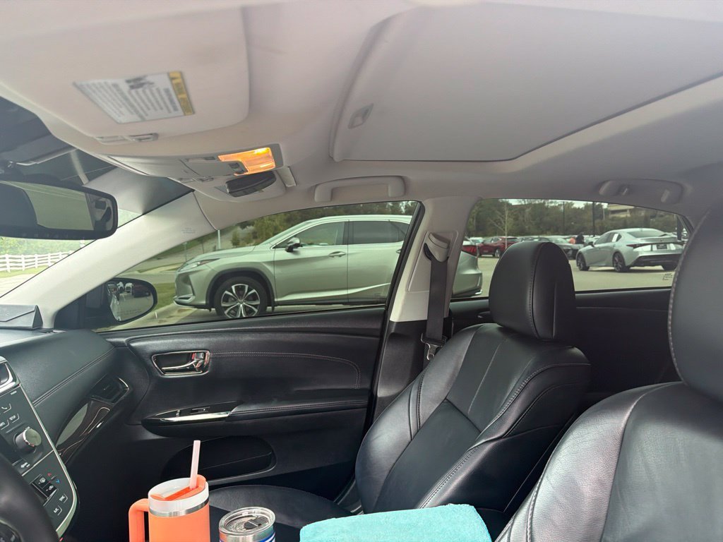 Used 2014 Blizzard Pearl Toyota XLE image 18