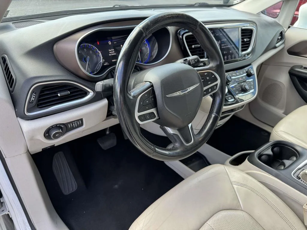 Used 2018 White Chrysler Touring L Plus image 2