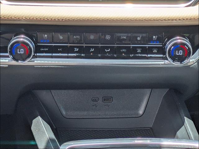 New 2026 Mosaic Black Metallic Chevrolet ACTIV image 25