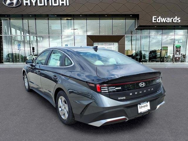 New 2026 Gray Hyundai SE image 8