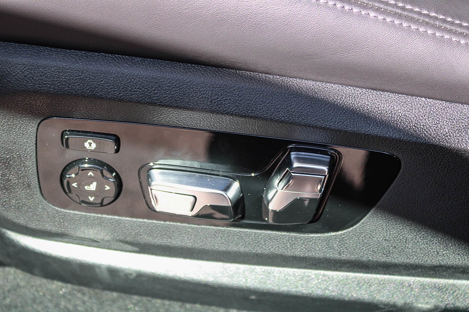 2026 BMW X6 M X6 M - Photo 21