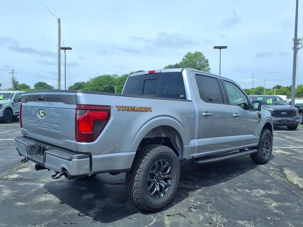 New 2026 Silver Ford Tremor image 4