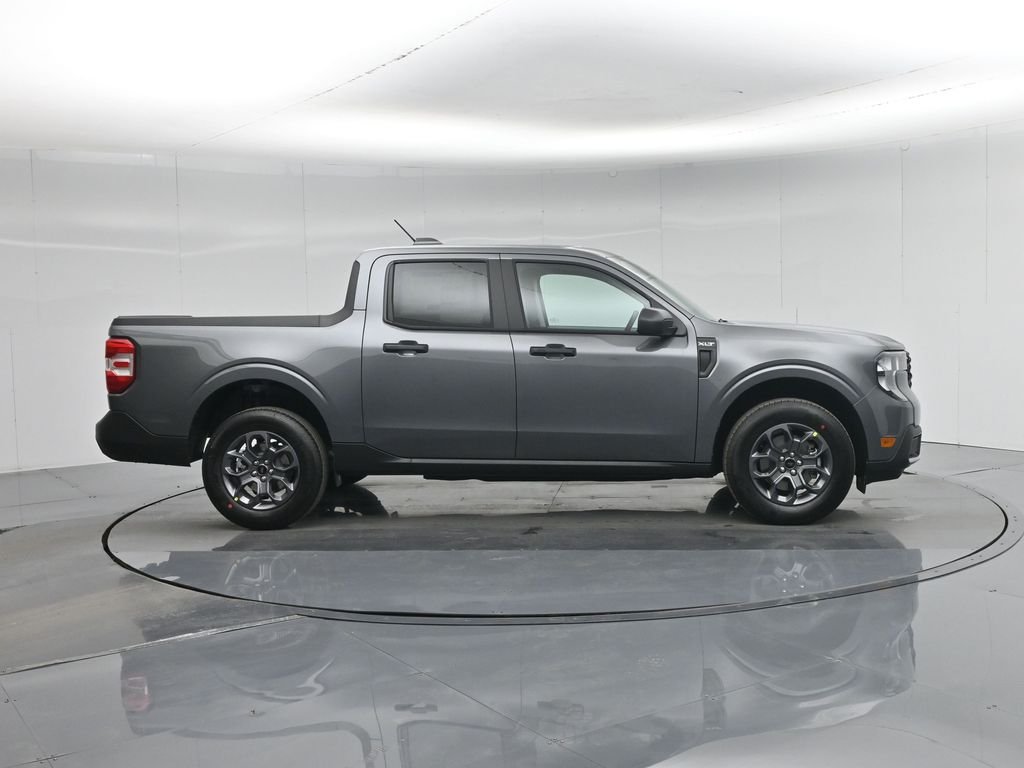 New 2026 Carbonized Gray Metallic Ford XLT image 24