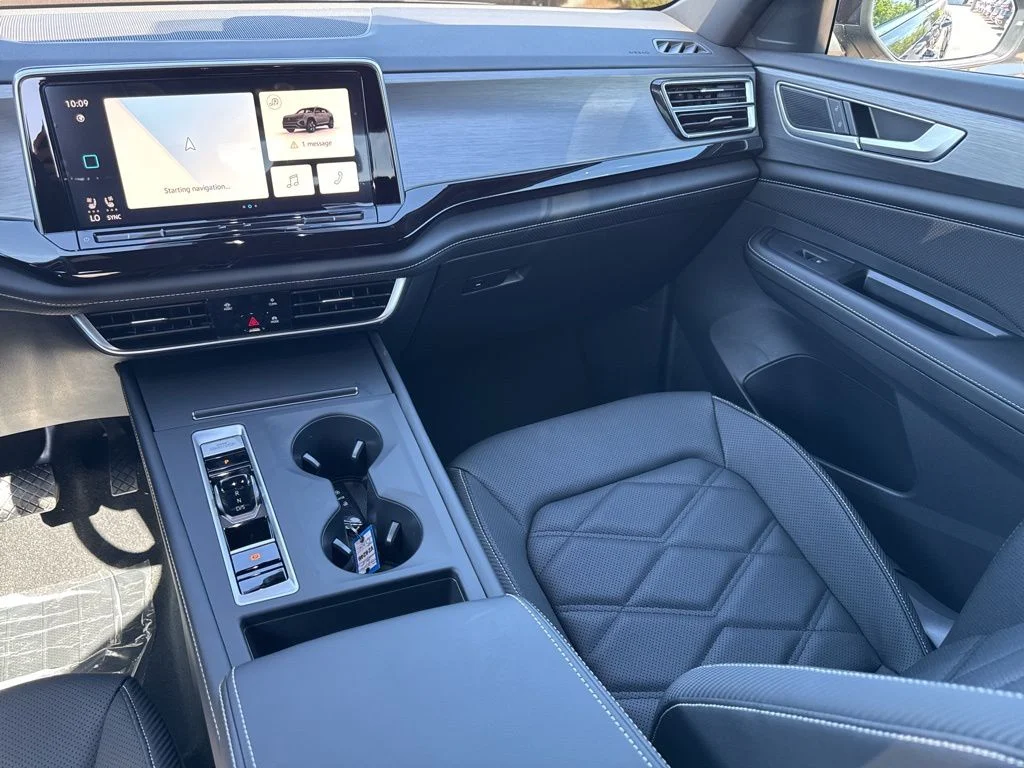 New 2026 Black Volkswagen 2.0T SE image 14