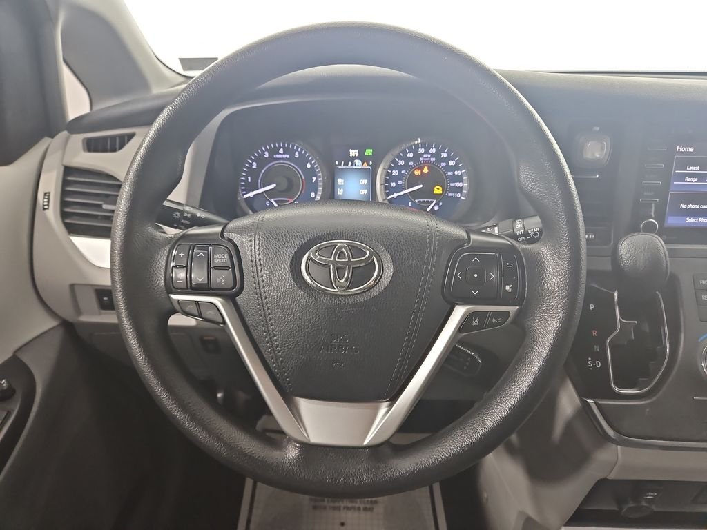 Used 2019 White Toyota LE image 15