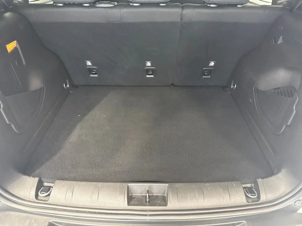 Used 2021 White Jeep Sport image 8