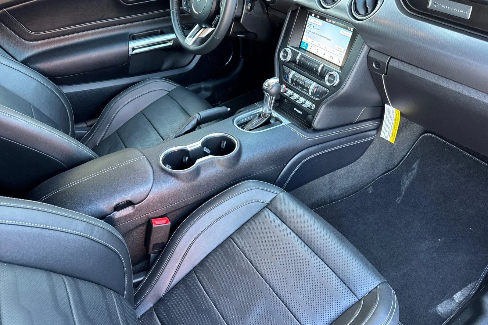 Used 2018 Royal Crimson Metallic Tinted Clearcoat Ford GT Premium image 20