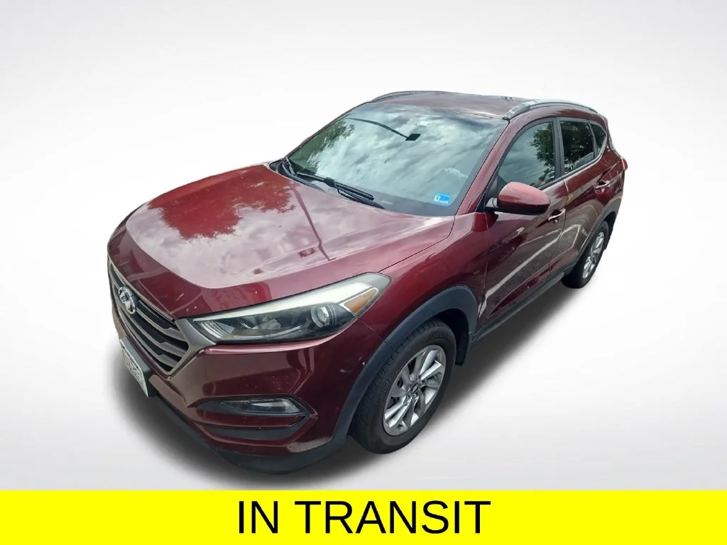 Used 2016 Red Hyundai SE image 1