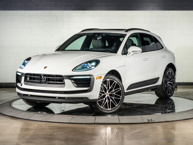 2026 Porsche Macan 