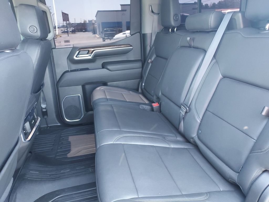 Used 2022 Black GMC Elevation image 28