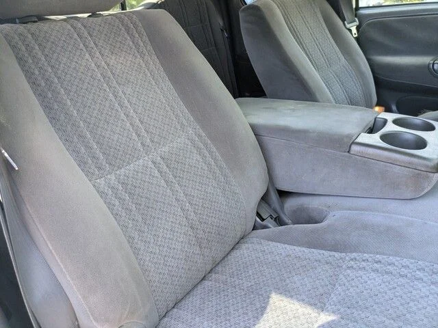 Used 2003 Silver Toyota SR5 image 31