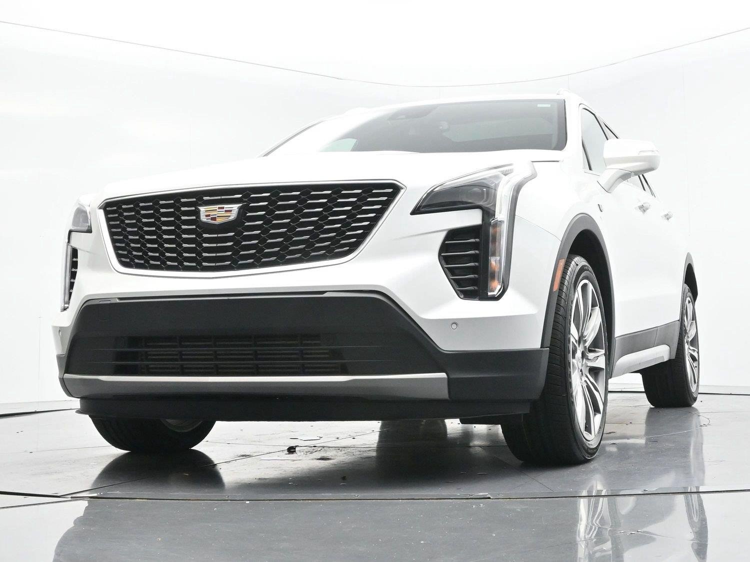 Used 2023 CRYSTAL WHITE TRICOAT Cadillac AWD Premium Luxury image 48