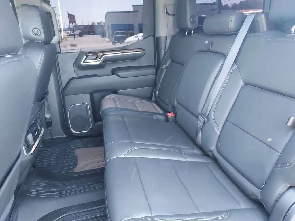 Used 2022 Black GMC Elevation image 28