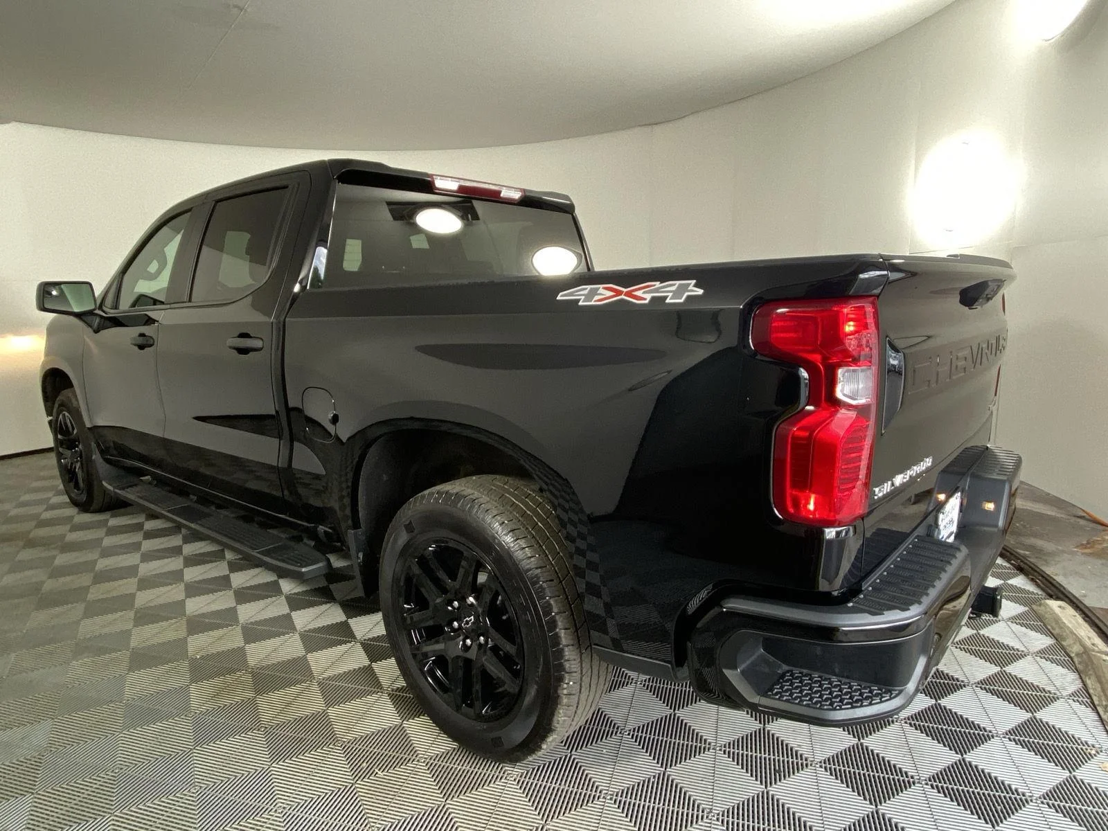 Used 2024 Black Chevrolet Custom image 5
