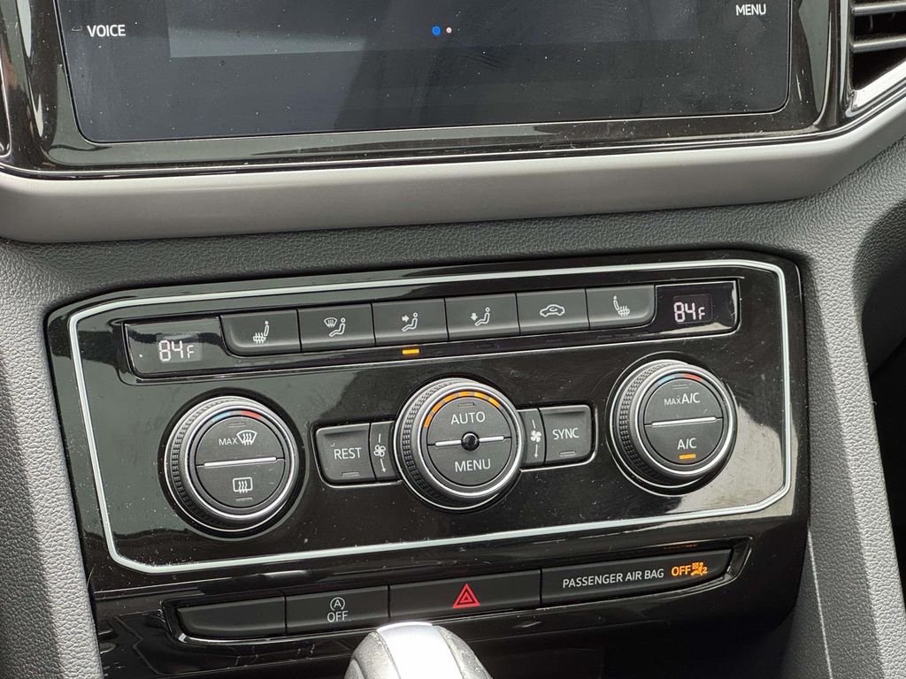 2023 Volkswagen Atlas SE w/Tech - Photo 20