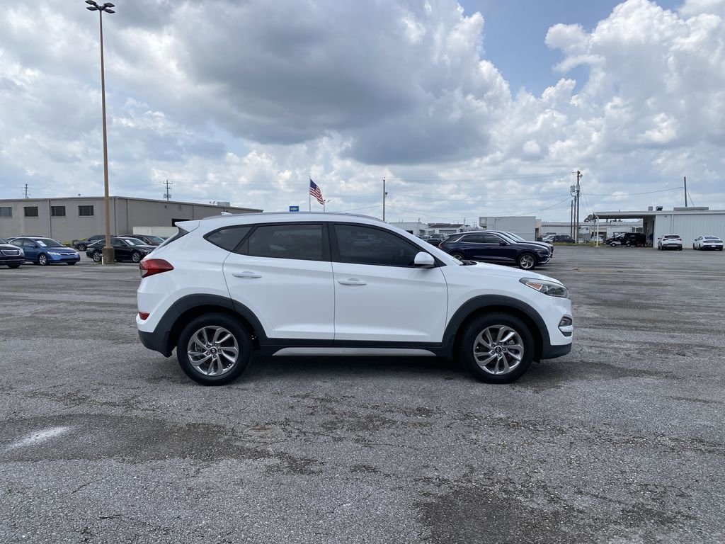 Used 2018 Dazzling White Hyundai SEL image 9