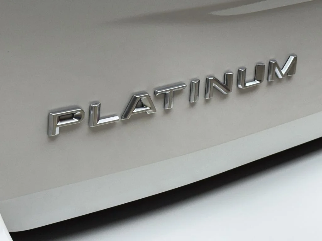 New 2027 Star White Metallic Tri-Coat Ford Platinum image 5