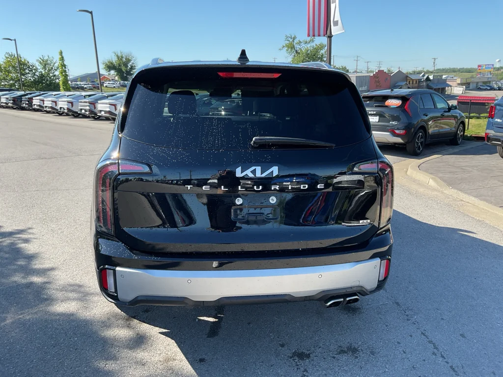 Used 2024 Ebony Black Kia SX image 9