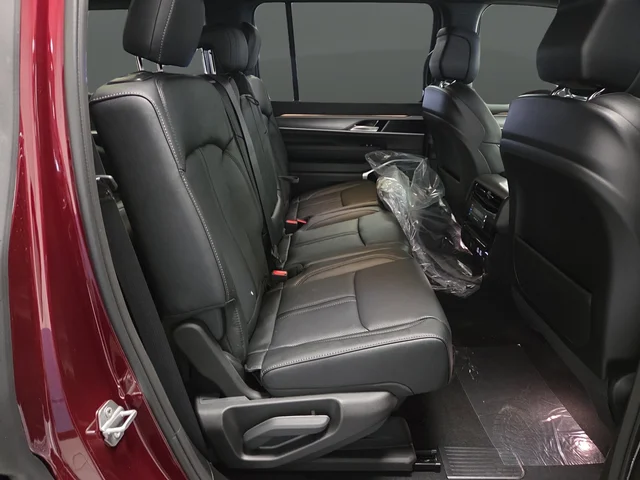 New 2026 Velvet Red Pearl-Coat Exterior Paint Jeep Limited Altitude image 38